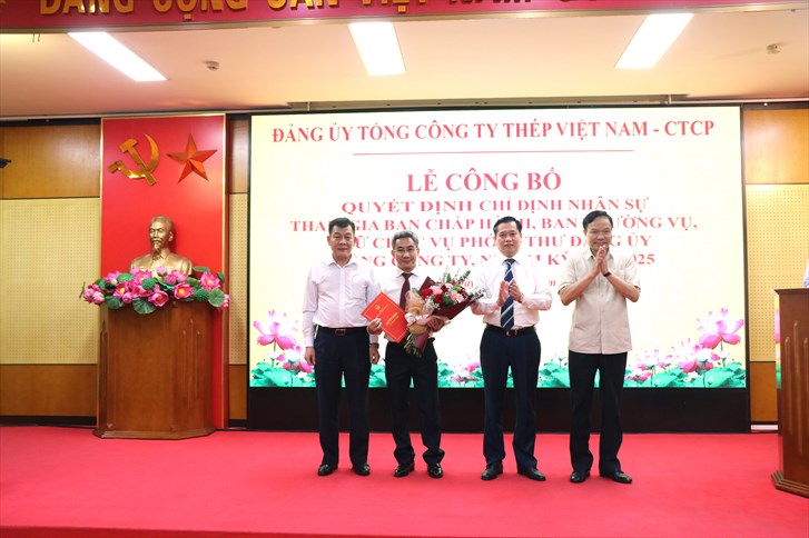 Thường trực Đảng ủy Khối DNTW làm việc với Đảng uỷ TCT Thép Việt Nam và công bố quyết định chỉ định nhân sự tham gia BCH, BTV, giữ chức vụ Phó Bí thư Đảng ủy VNSTEEL, nhiệm kỳ 2020 - 2025