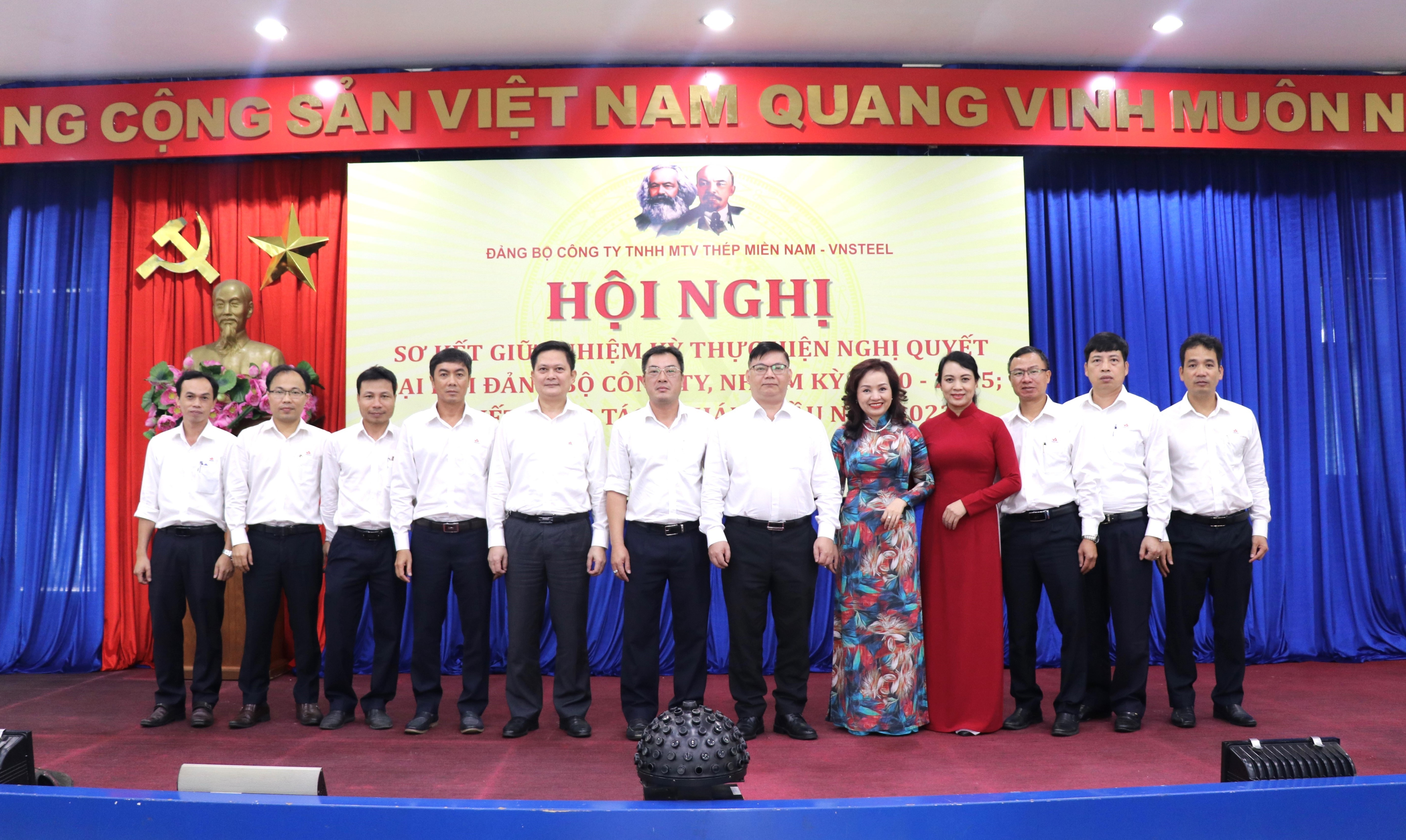 Tập thể Lãnh đạo VNS tại HN Giữa NK Thép Miền Nam