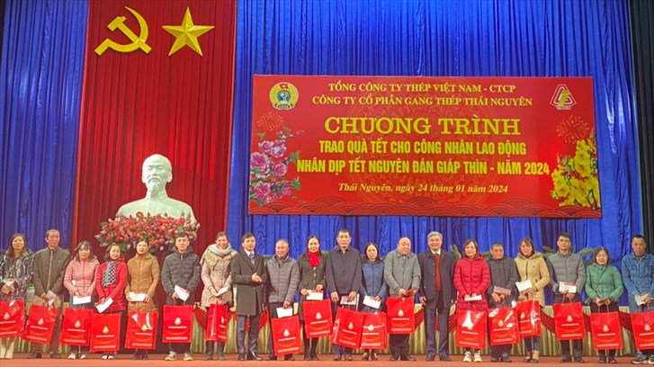Công ty CP Gang Thép Thái Nguyên: Trên 1 nghìn suất quà Tết được trao cho công nhân, lao động