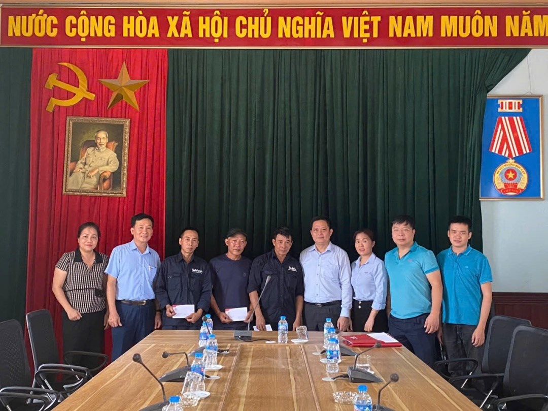 tong-cong-ty-thep-viet-nam-ctcp--khan-truong-khac-phuc-hau-qua-con-bao-yagi-voi-tinh-than--thep_66e47ba0e90fa