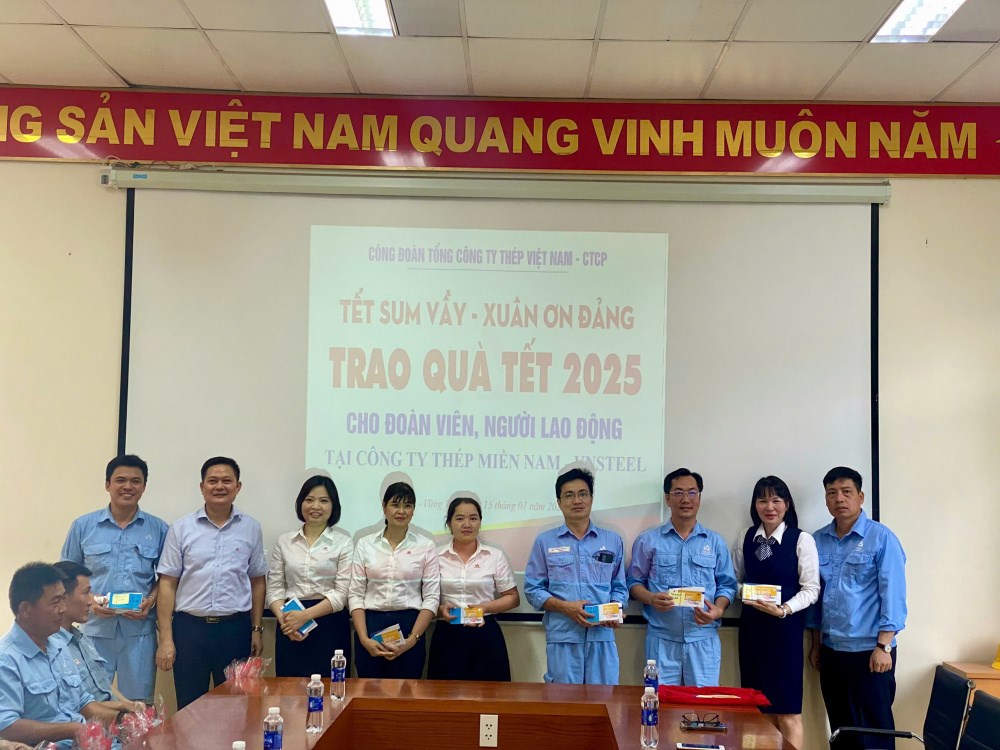 cong-doan-tong-cong-ty-thep-viet-nam-ctcp--gianh-gan-800-trieu-dong-cham-lo-cho-nguoi-lao-dong-tet-at-ty-2025_678dda51830b2