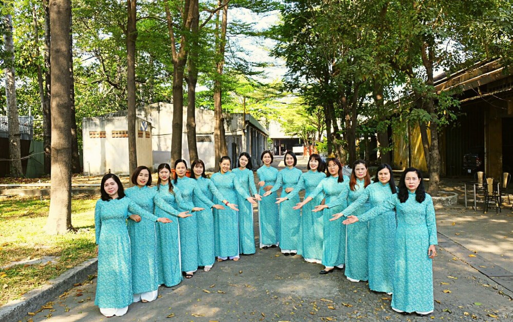 tong-cong-ty-thep-viet-nam-ctcp--ao-dai-em-mac-dat-troi-cung-nghieng_67c91fecb11e4