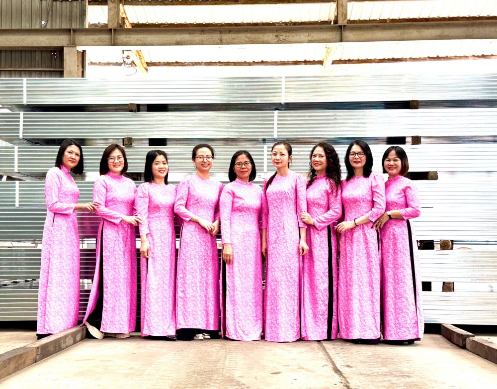 tong-cong-ty-thep-viet-nam-ctcp--ao-dai-em-mac-dat-troi-cung-nghieng_67c920546bee0