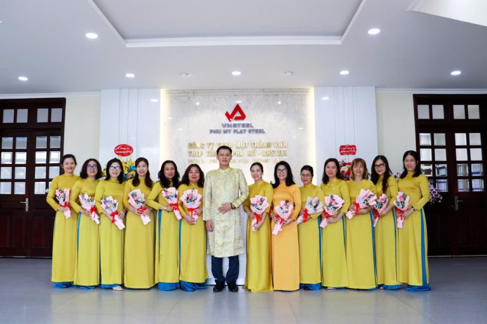 tong-cong-ty-thep-viet-nam-ctcp--ao-dai-em-mac-dat-troi-cung-nghieng_67caa101a5dbe