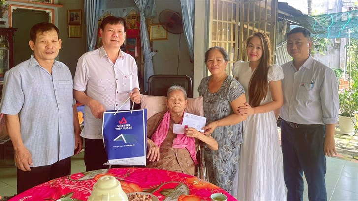 Công đoàn Công ty CP Thép Nhà Bè - VNSTEEL: Đồng hành cùng Tổng công ty Thép Việt Nam trong công tác chăm sóc, phụng dưỡng Mẹ VNAH và thương binh