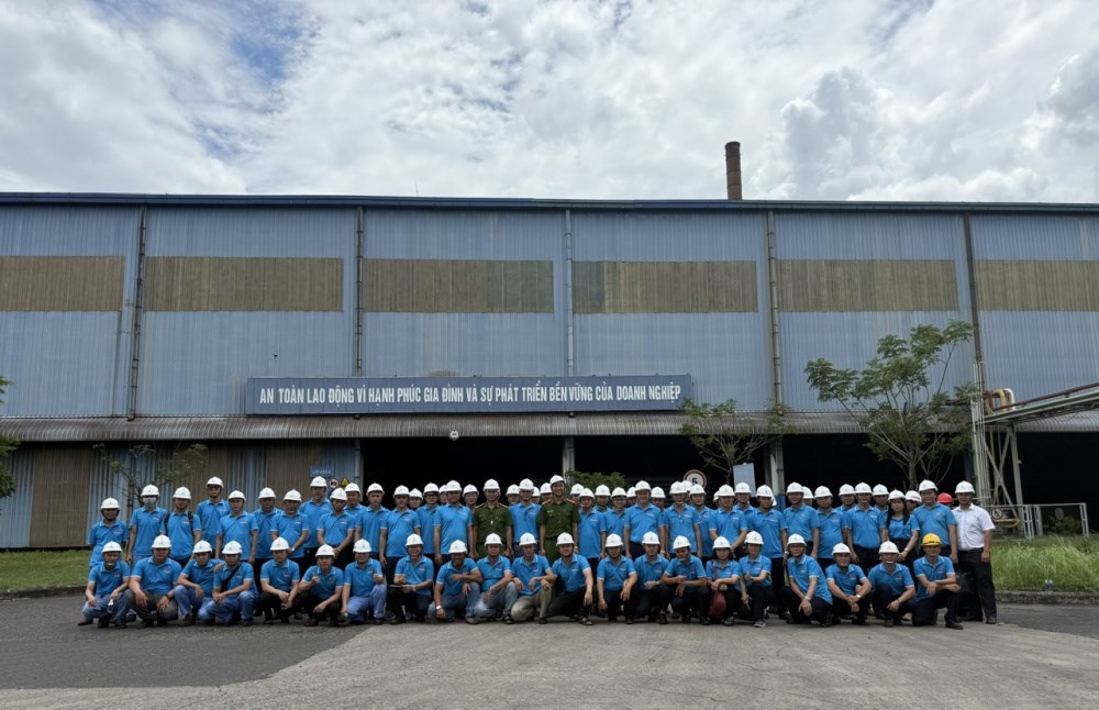 cong-doan-tong-cong-ty-thep-viet-nam--to-chuc-4-lop-tap-huan-an-toan-ve-sinh-lao-dong-cho-400-nguoi-trong-thang-cong-nhan_68357f640586b