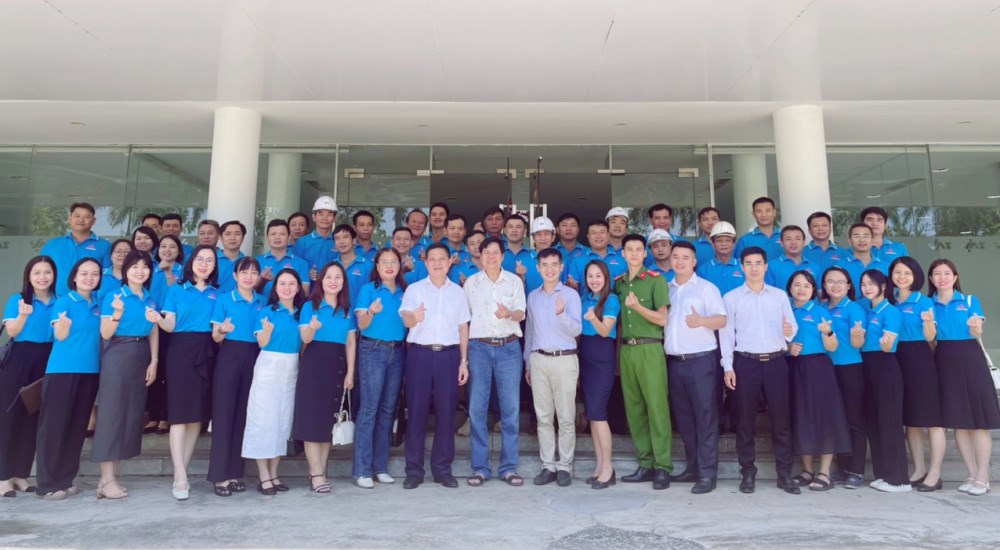 cong-doan-tong-cong-ty-thep-viet-nam--to-chuc-4-lop-tap-huan-an-toan-ve-sinh-lao-dong-cho-400-nguoi-trong-thang-cong-nhan_68358040c43e8