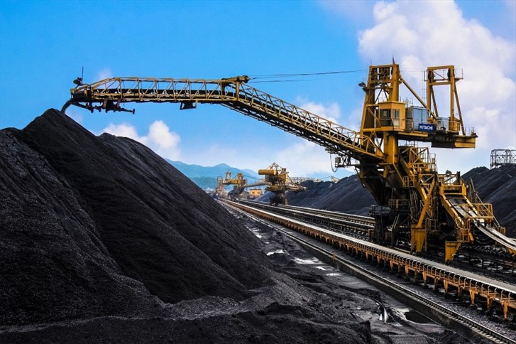 Sản lượng xuất khẩu than luyện kim đường biển trên toàn cầu trong nửa đầu năm 2025 giảm do nhu cầu yếu và một số sự cố trong sản xuất