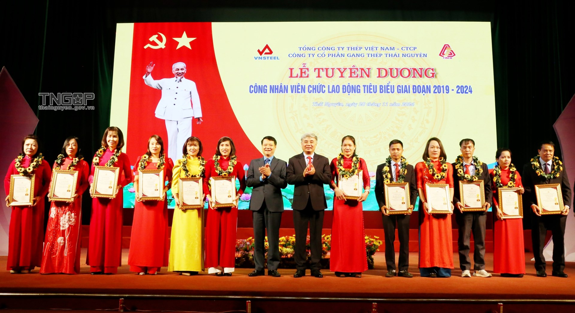 cong-doan-cong-ty-cp-gang-thep-thai-nguyen--nam-tay-nguoi-lao-dong-cung-vuot-kho_6896c583c4573
