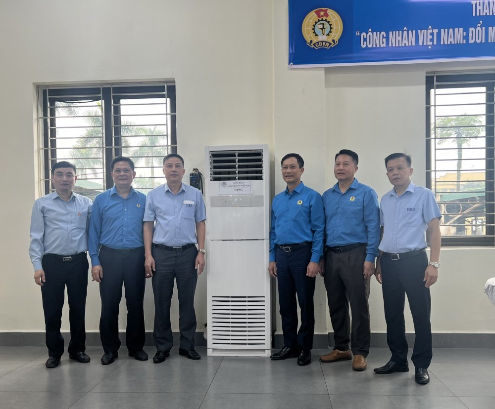 thang-cong-nhan-tai-vnsteel--tri-an-toi-nguoi-lao-dong-nganh-thep_6a02d29e0cde9