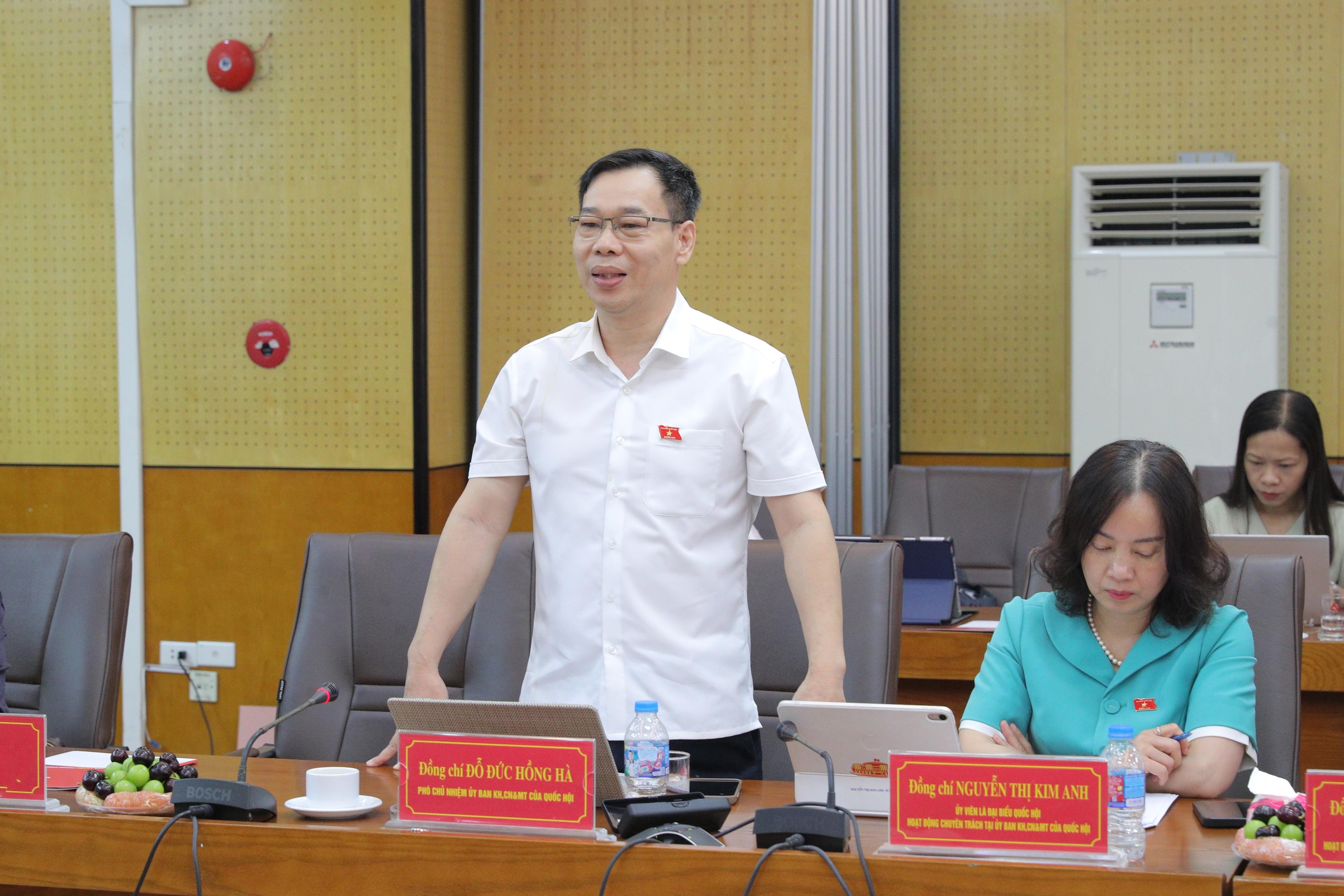 pho-chu-nhiem-uy-ban-khoa-hoc-cong-nghe-va-moi-truong-do-duc-hong-ha