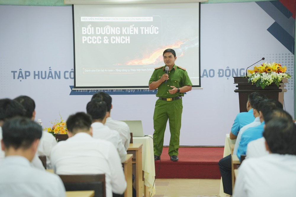 tong-cong-ty-thep-viet-nam-ctcp-to-chuc-lop-tap-huan-cong-tac-atvsld-phia-nam-nam-2026_6a59980e37af0_1
