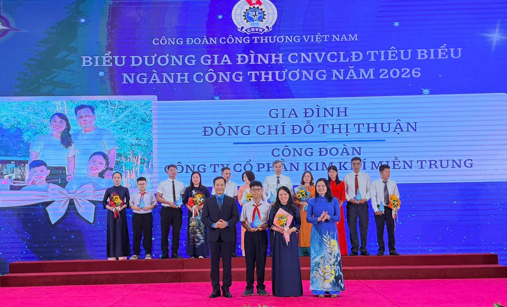 cha-me-cham-viec--con-cham-hoc--qua-ngot-cua-nguoi-lao-dong-tong-cong-ty-thep-viet-nam_6a8ba9d2bf3e8