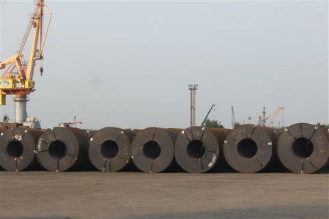 Giá sắt thép nhập khẩu tăng mạnh hơn 3 triệu đồng/tấn