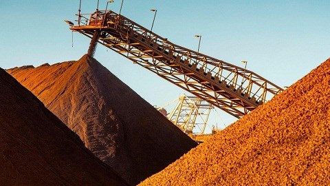 Giám đốc điều hành Tập đoàn thép Trung Quốc dự báo giá quặng sắt sẽ giảm trong năm tới