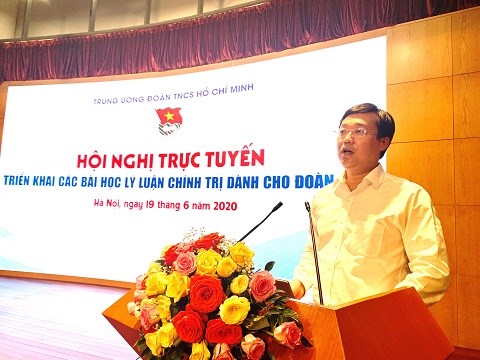 Học tập lý luận chính trị để làm tốt chức năng của người đoàn viên TNCS Hồ Chí Minh