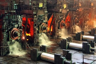 Trung Quốc quyết không khoan nhượng nạn đầu cơ hàng hóa, giá thép và quặng sắt đồng loạt giảm
