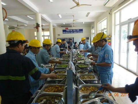 Nhà ăn tự chọn đầu tiên (Tại khu vực Bà Rịa - Vũng Tàu) cho người lao động Công ty TNHH MTV Thép Miền Nam-VNSTEEL