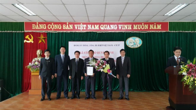 Lễ công bố quyết định thành lập Đảng bộ cơ sở Công ty cổ phần Tôn mạ Vnsteel Thăng Long