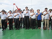 Công nhân lao động Tổng công ty Thép Việt Nam hướng về biển đảo của Tổ quốc
